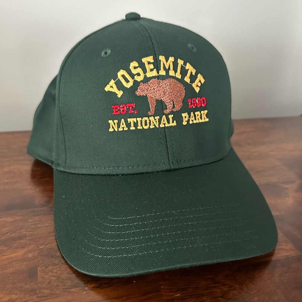 Yosemite National Park Trucker Hat Green - One Size Fits Most (NEW NEVER WORN)